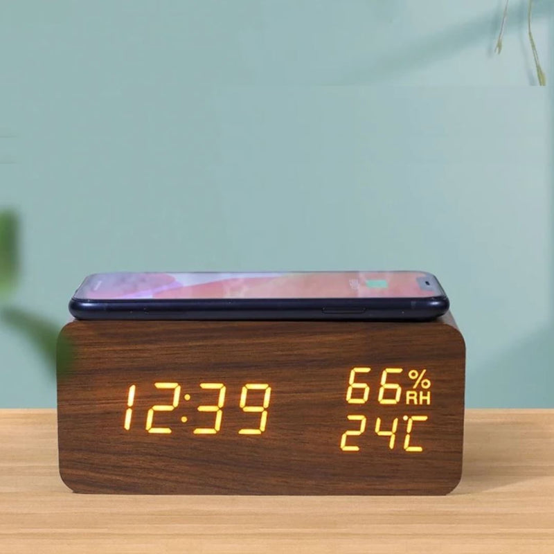 Relógio Digital de Madeira | Carregador de Celular Sem Fio Relógio Digital de Madeira | Carregador de Celular Sem Fio | GA Loja Casa Inovare 